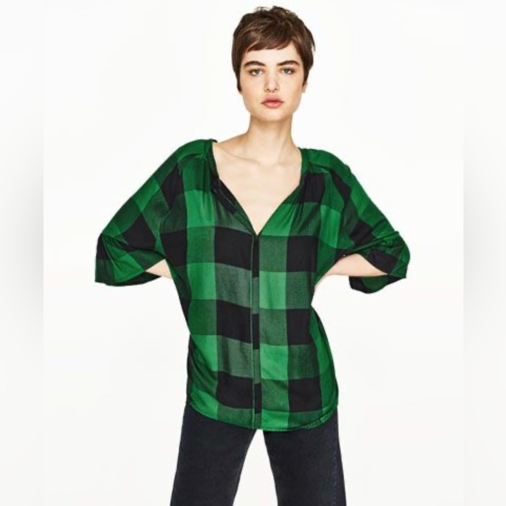Zara Woman Green Black Plaid
Oversized Blouse 3/4 Bell Sleeves
Women's Sz de